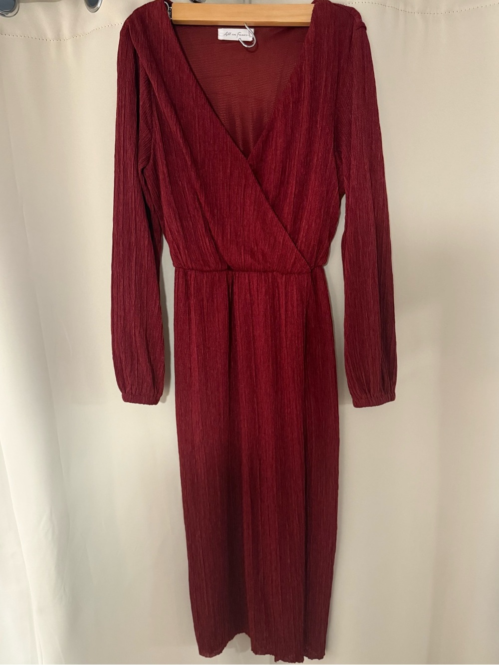 All In Favor Women’s Size M Wrap-Style Long Sleeve Midi Dress - Maroon